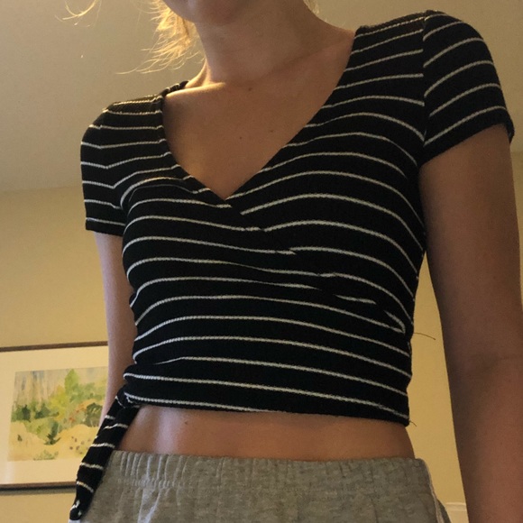 Urban Outfitters striped wrap tee - Picture 4 of 4